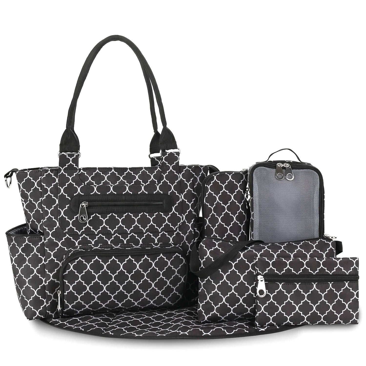 Sac à langer rayé noir présenté avec matelas à langer, pochette, sac biberon et accessoires assortis.