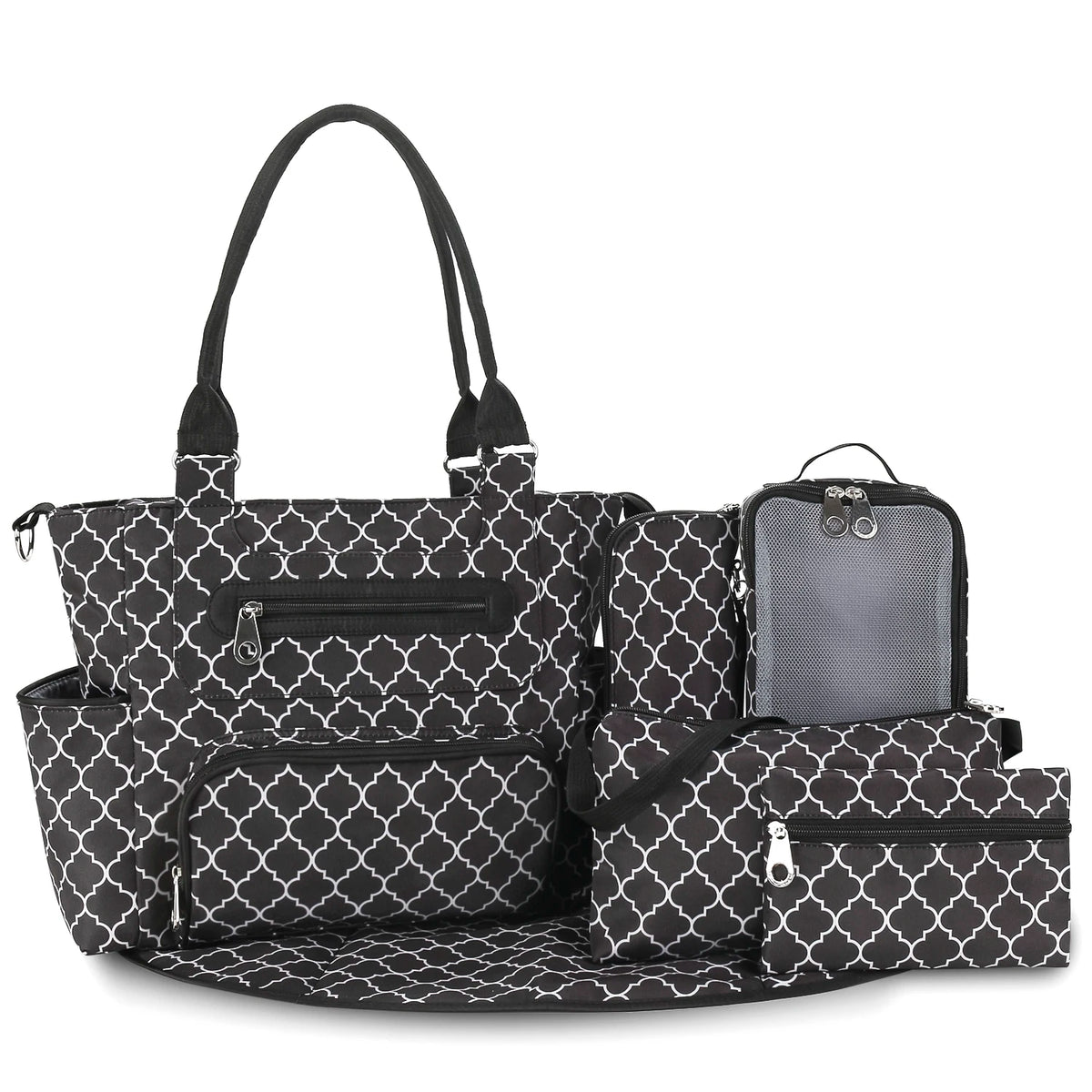 Sac à langer rayé noir présenté avec matelas à langer, pochette, sac biberon et accessoires assortis.