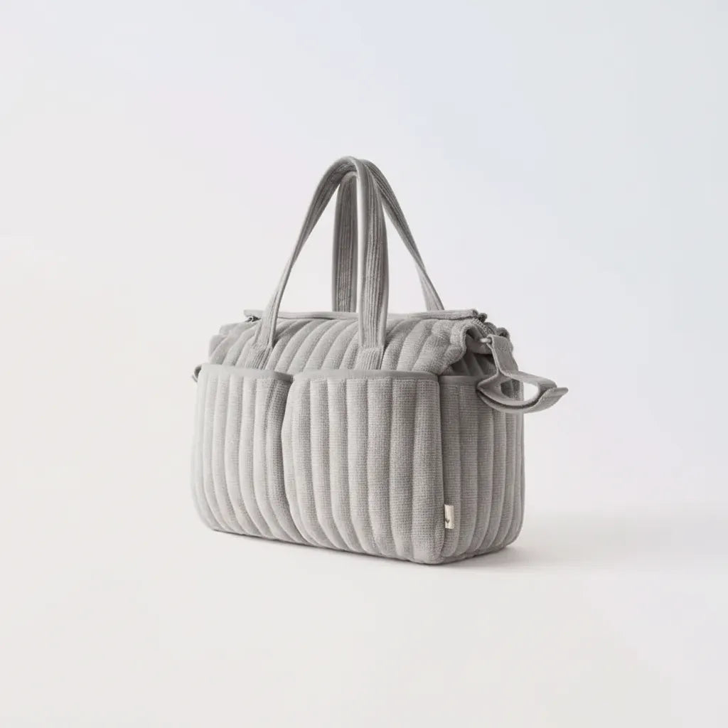 Sac à langer gris maternité - Solide & Imperméable sur fond blanc
