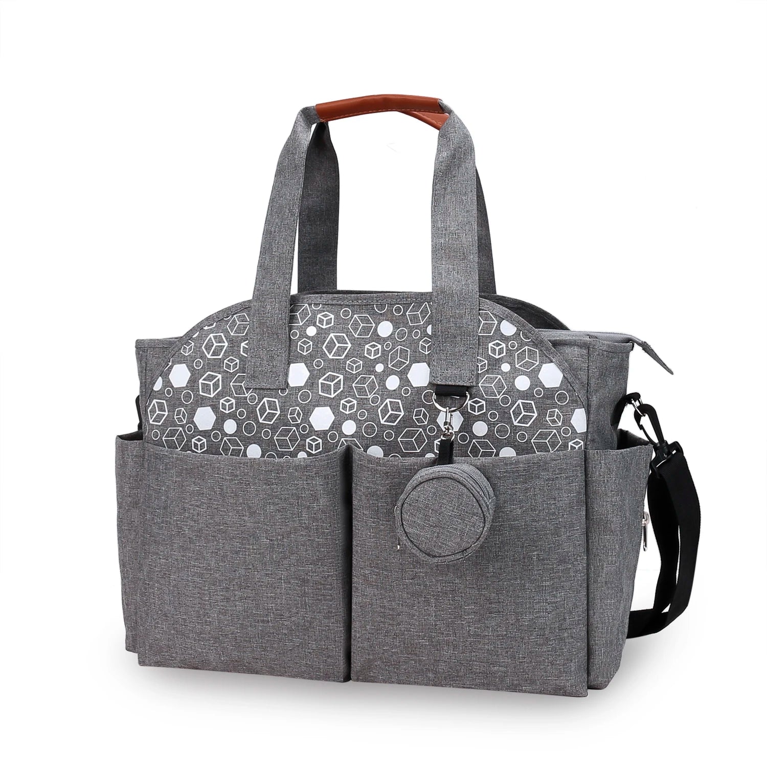 Sac à langer gris motifs avec poches avant – format bandoulière et poignées sur fond blanc