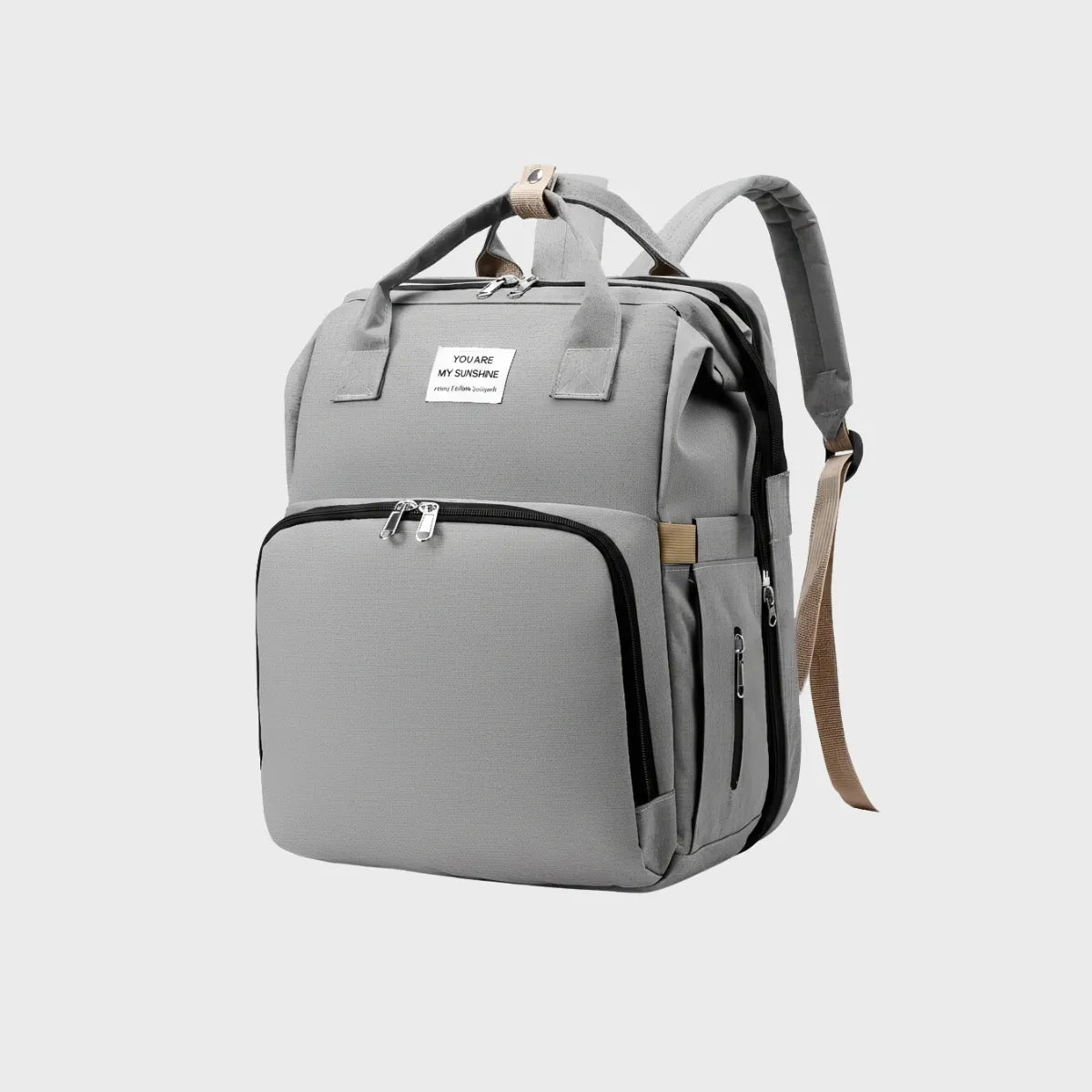 sac à dos à langer gris sur fond gris