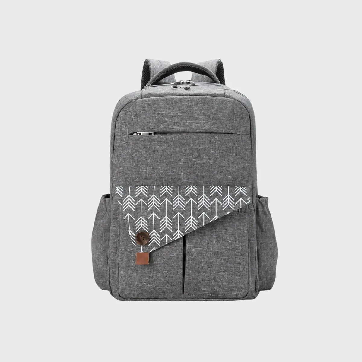 sac à dos à langer gris large capacite sur fond gris leger